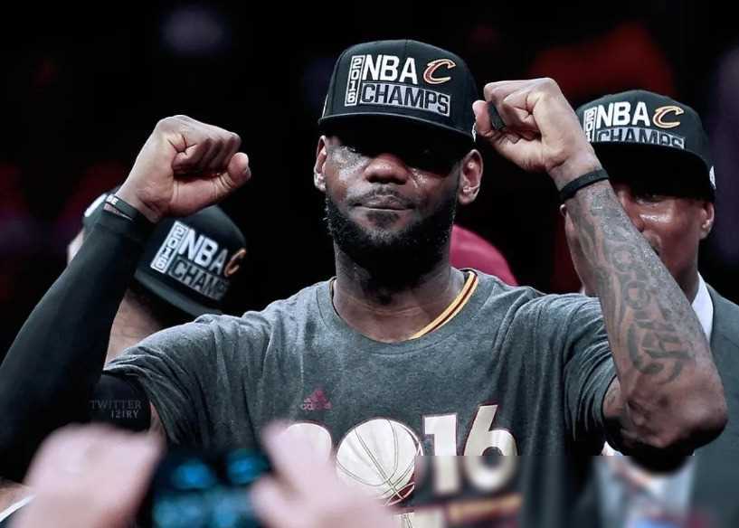 为什么詹姆斯能称得上小皇帝