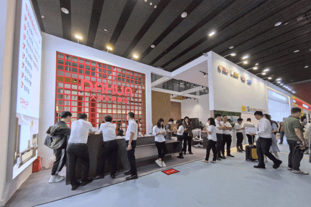 中山办公家具企业抱团参展中国家博会广州擦亮中国办公家具重镇品牌