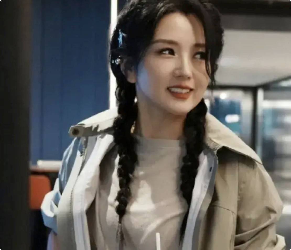 周扬青的胸韩雪的腿陈丽君的腰浪姐5姐姐们的性感藏不住了