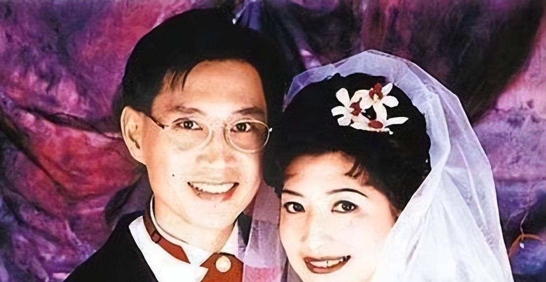 进修回来后,刘玉璞又拍了《孤剑恩仇记》,《金粉世家》,《新啼笑姻緣