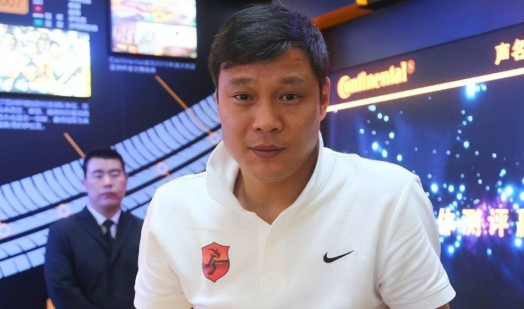原创辽宁铁人为何聘请范志毅当教练组组长醉翁之意不在酒另有想法