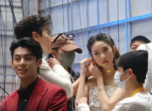 范世琦张艺凡恋情曝光,疑似同居 第三人传闻!