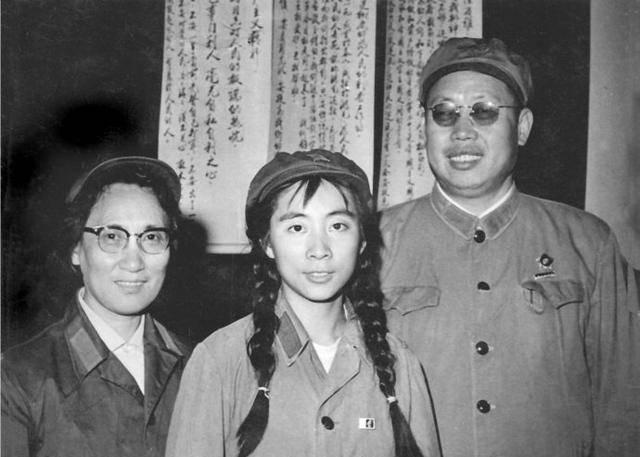 说起张清霖与林豆豆的缘分就不得不说到林豆豆的母亲叶群.