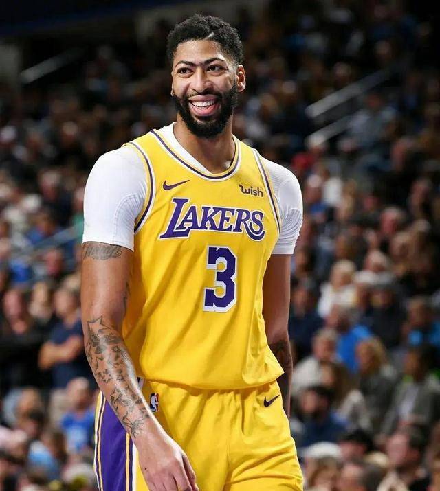 考虑浓眉感受之必要性_詹姆斯_安东尼·戴维斯_球员