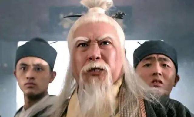 原创成昆无恶不作张三丰为何会放纵他你看他和郭襄是啥关系