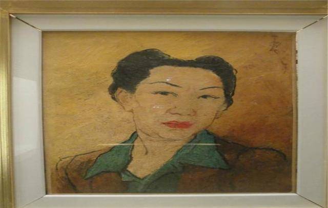 遗物送回国内,这两件东西还是当年结婚时,潘赞化送给自己的项链和怀表