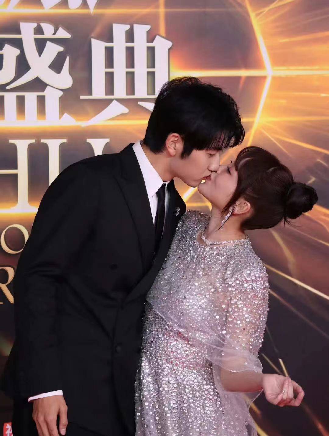 金莎孙丞潇韩国游,女方p图下手太狠亲妈都认不出来