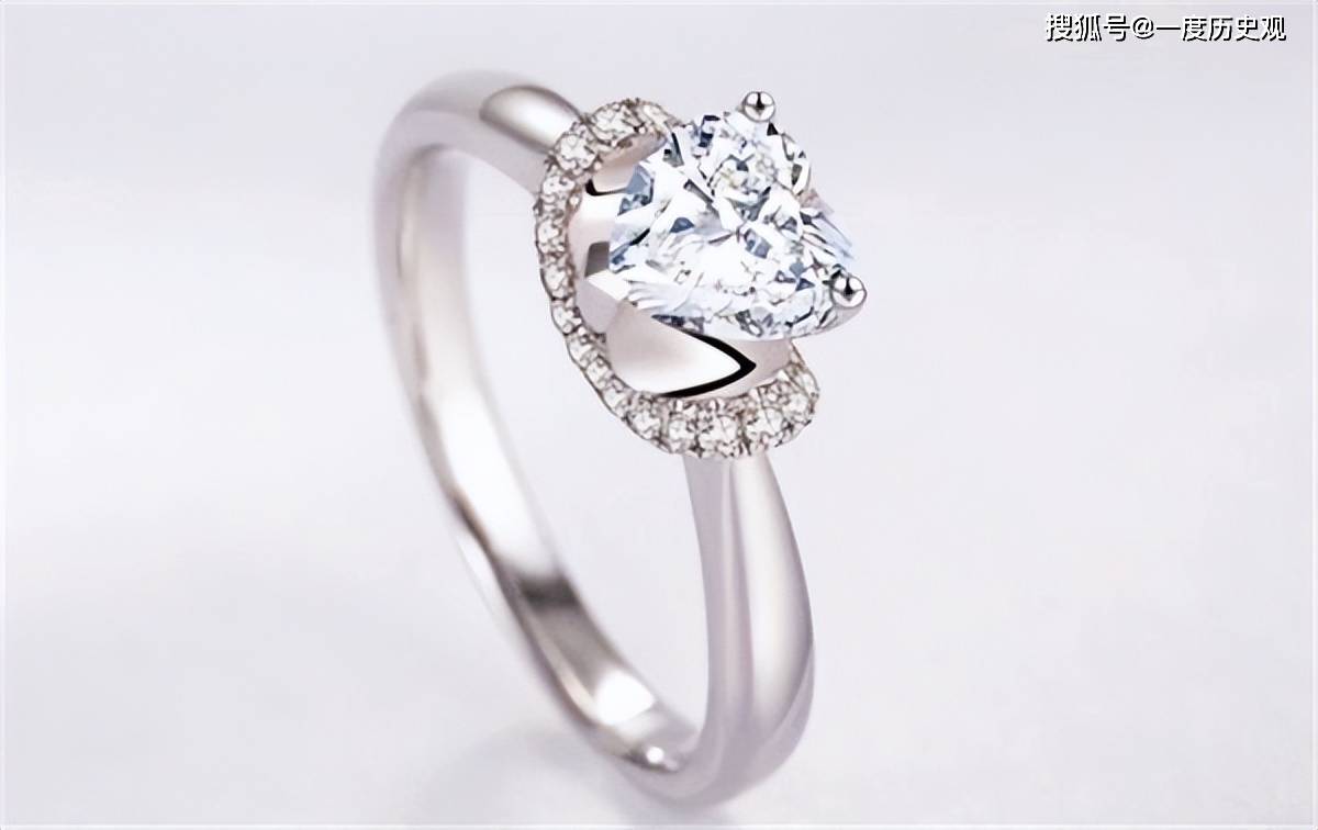 宋美龄则强调这件事不能被忽视,她担心窃贼可能会趁机采取更大胆的