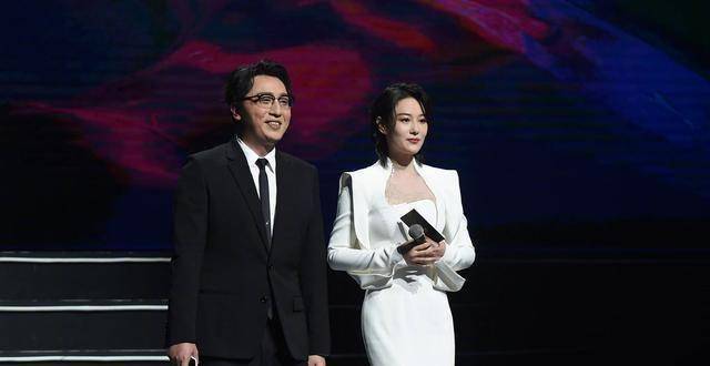 原创从蓝台一哥到外播记者华少虽然犯错但厚积薄发重新归来