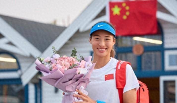 比利·简金杯亚美首场小组赛正式拉开帷幕.