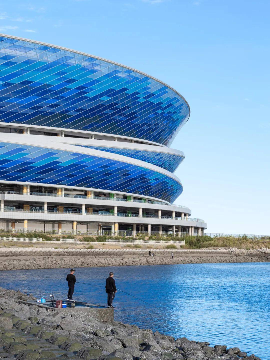 大连梭鱼湾专业足球场详细介绍转自ga环球建筑