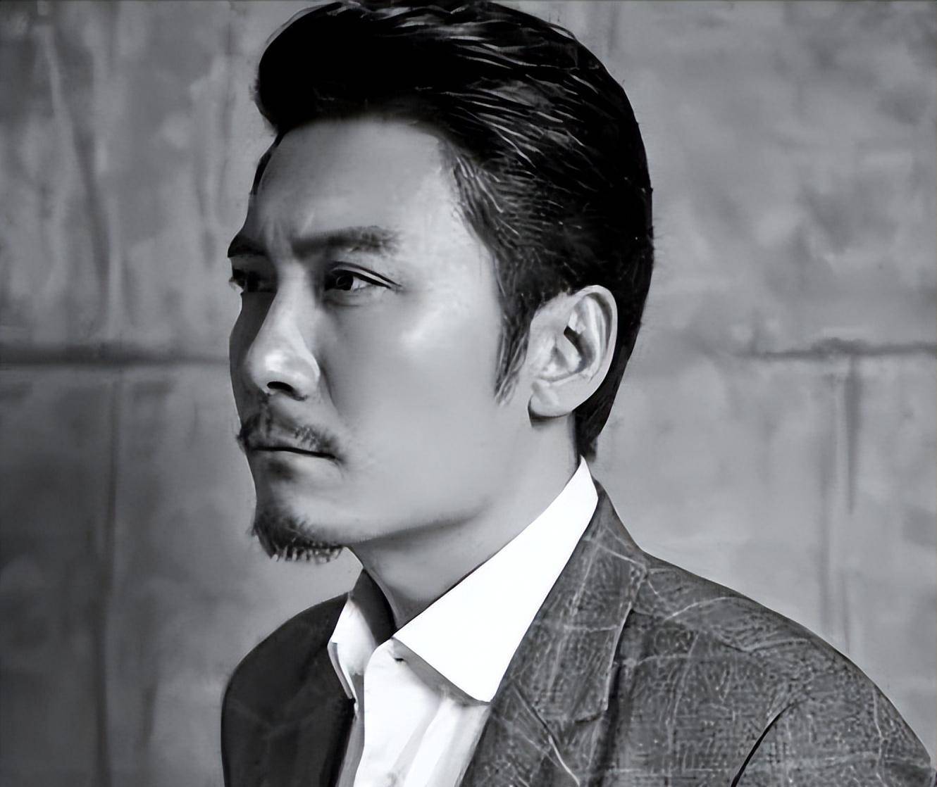 原创赵峥和妻子姐弟恋恩爱二十载无绯闻百分百的好丈夫好爸爸