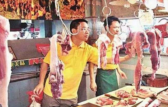 原创18岁农村娃考上北大全村凑路费送他进京亿万身家后送村民别墅