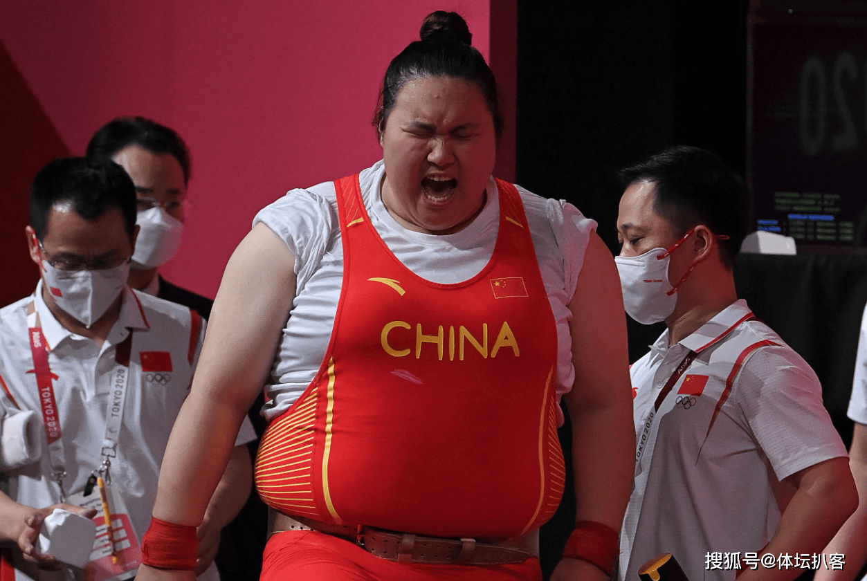 原创神力盖天中国300斤女大力士包揽3金举重队唯一一人王者归来