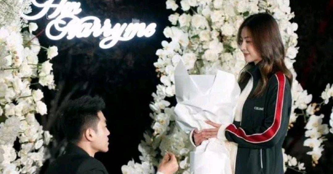 原创cba高诗燕求婚成功女友事业曝光穿迷你裙小腹隆起疑似怀孕