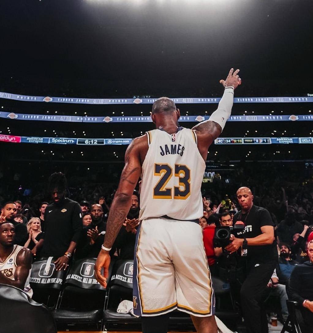 原创詹姆斯告别战满眼不舍这可能是全体湖迷最不愿听到的消息