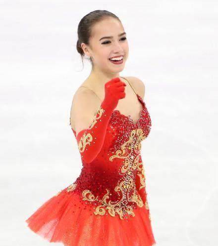 15岁新花滑女王横空出世,超越金妍儿不是梦_扎吉托娃_冬奥会_对手