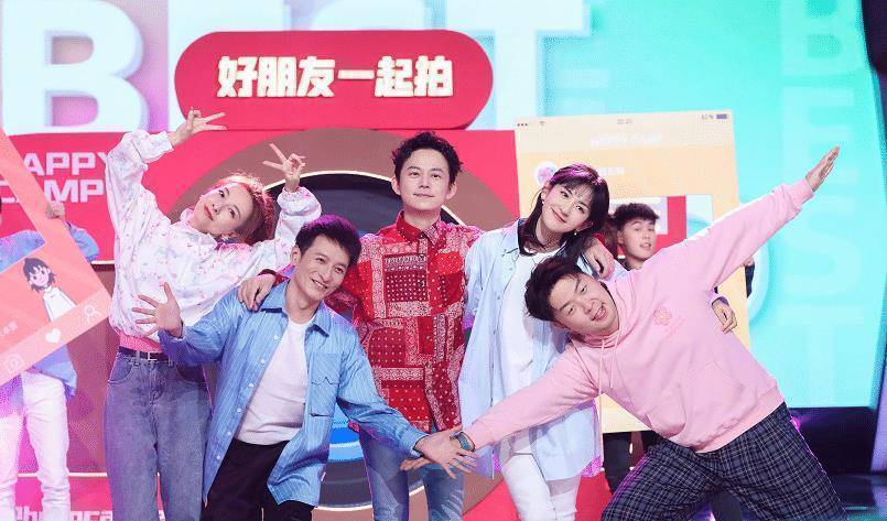 原创何炅过生日谁留意杨迪的回复实名羡慕王源的祝福排名