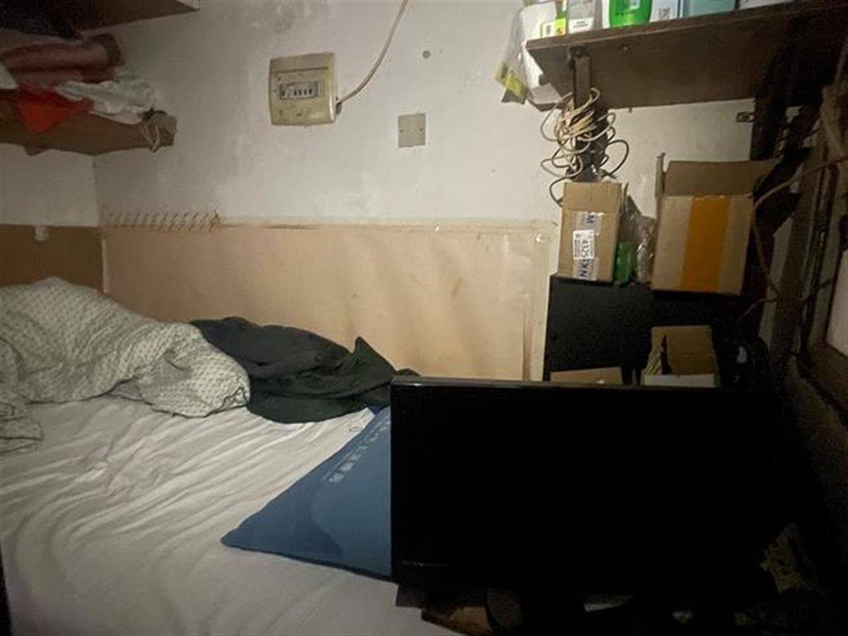 外卖小哥连续3年住15元一晚的宾馆奋进与互助的力量永远是人间暖流