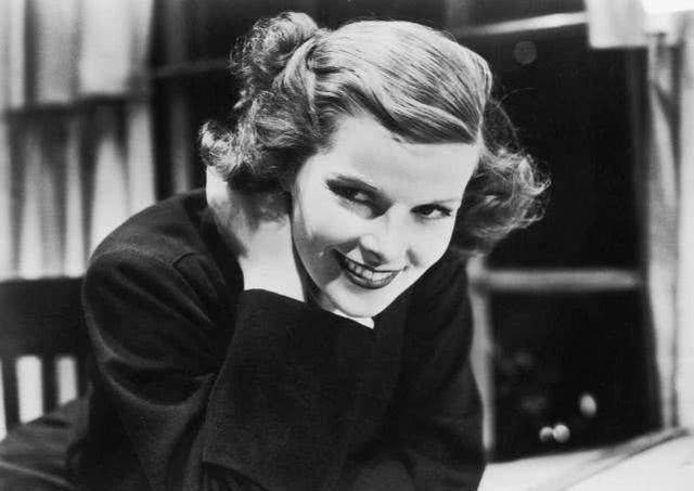 值得一提的是,屈赛的妻子和孩子都知道凯瑟琳的存在,或许是因为凯瑟琳