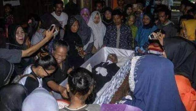 原创世界最长寿老人悲痛送走几代子孙终因孤单在146岁绝食离世