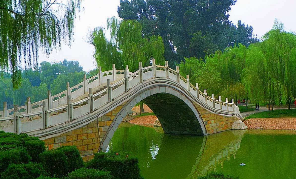 河北有一备受欢迎的景区,却因服务问题屡屡被投诉,人气一落千丈