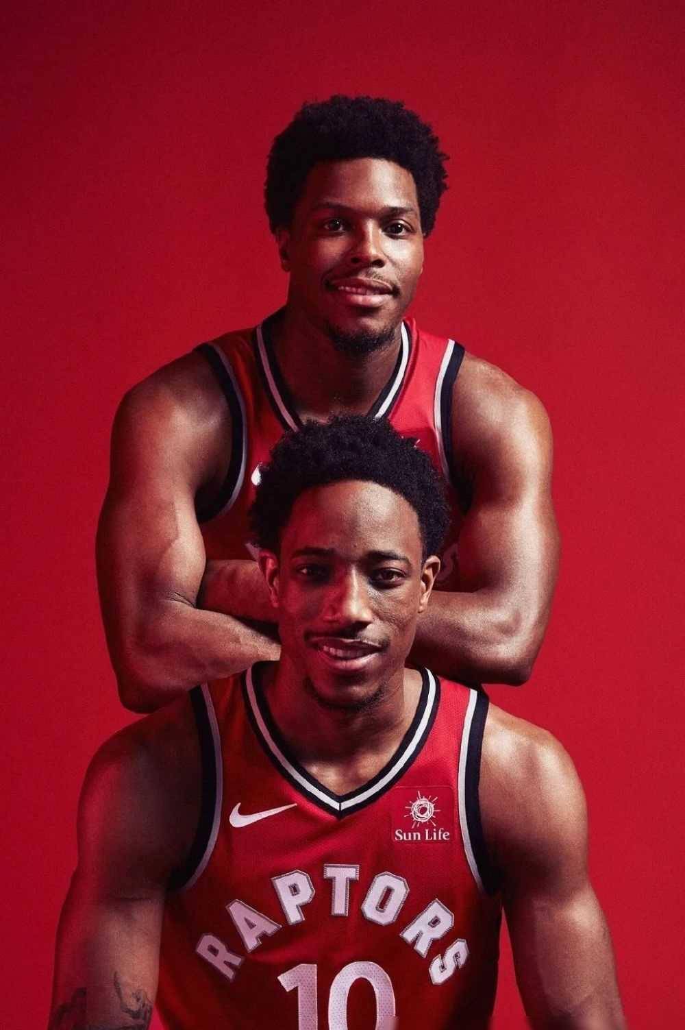 从最初的不合,到最终的成为铁哥们儿,德罗赞和洛瑞之间的联系曲折而又