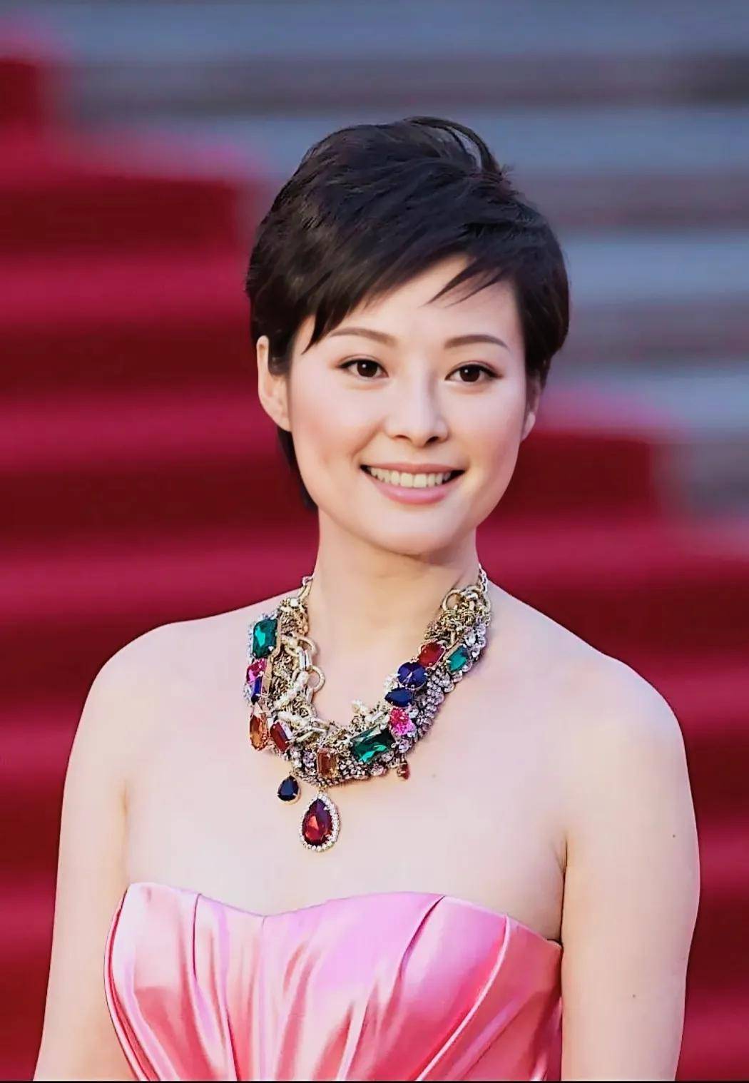 袁立拒绝富豪徐威的求婚将前男友变成了张怡宁丈夫有点可惜