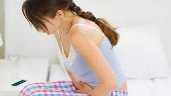 医学上面是被宠为肠胃刺激的症状,所以这个时候要消除自己的心理压力