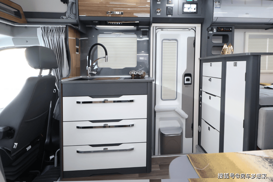 【房车梦想家】宽大房车"v9plus"!"始于颜值 忠于品质"的空间大师!