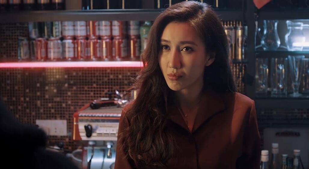 《白夜追凶》三大美人:妖艳老板娘的事业线竟然不及菜鸟警官一半_梁缘