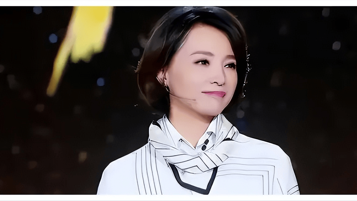 有一个人叫董卿,你们知不知道,后来被