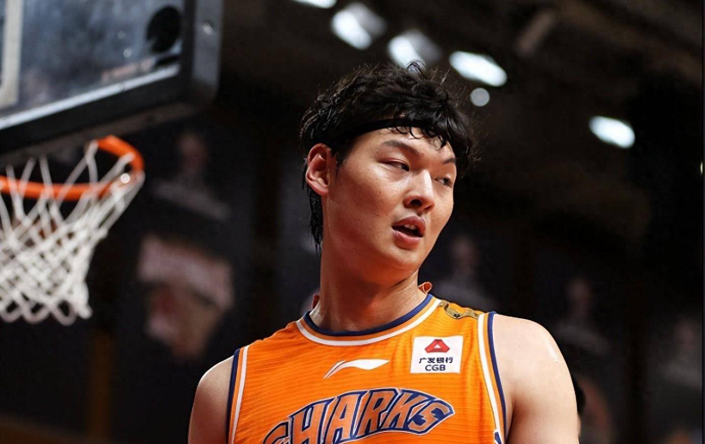 男篮现在最强的3号中锋已经换了,辽宁2号满分,王哲林被姚明乔帅打错了