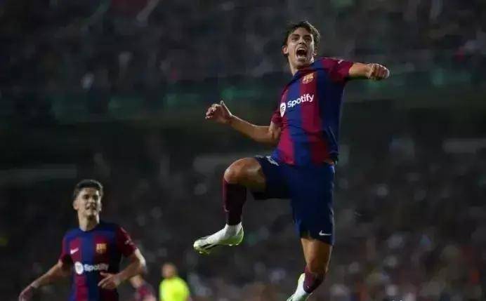 原创欧冠14决赛激战正酣巴萨能否抵挡对手的饱和攻击狂潮