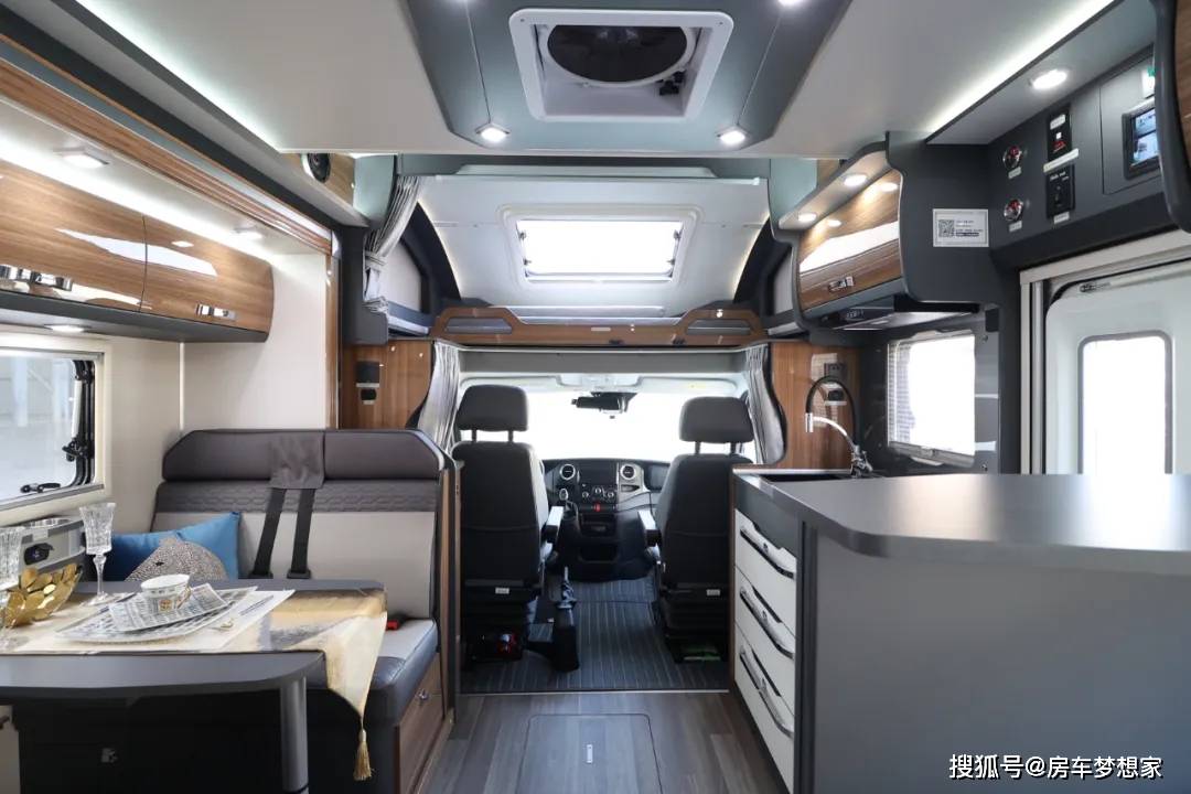 【房车梦想家】宽大房车"v9plus"!"始于颜值 忠于品质"的空间大师!