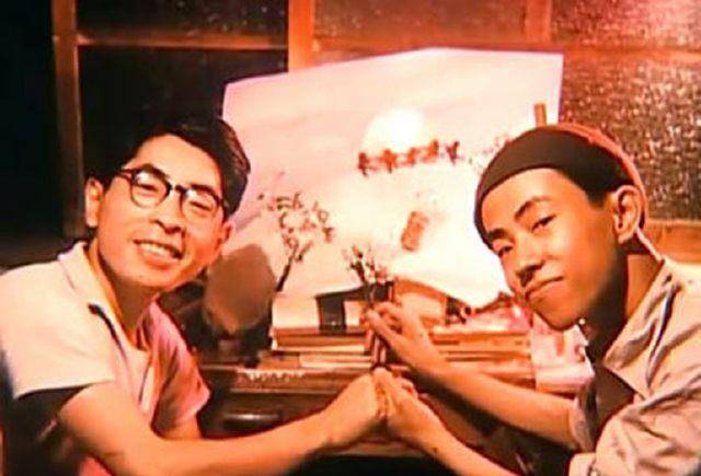 藤本弘和安孙子素雄非常棒,在初中的时候就开始发行漫画杂志《环》