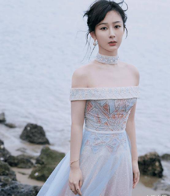 原创有种进厂重修叫杨紫漂亮近照脸没帽子大谁还敢说她胖