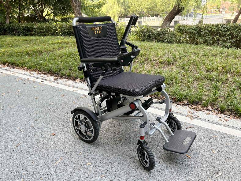 不建议选购的7款电动轮椅,质量差有风险,80岁老人使用不安全!