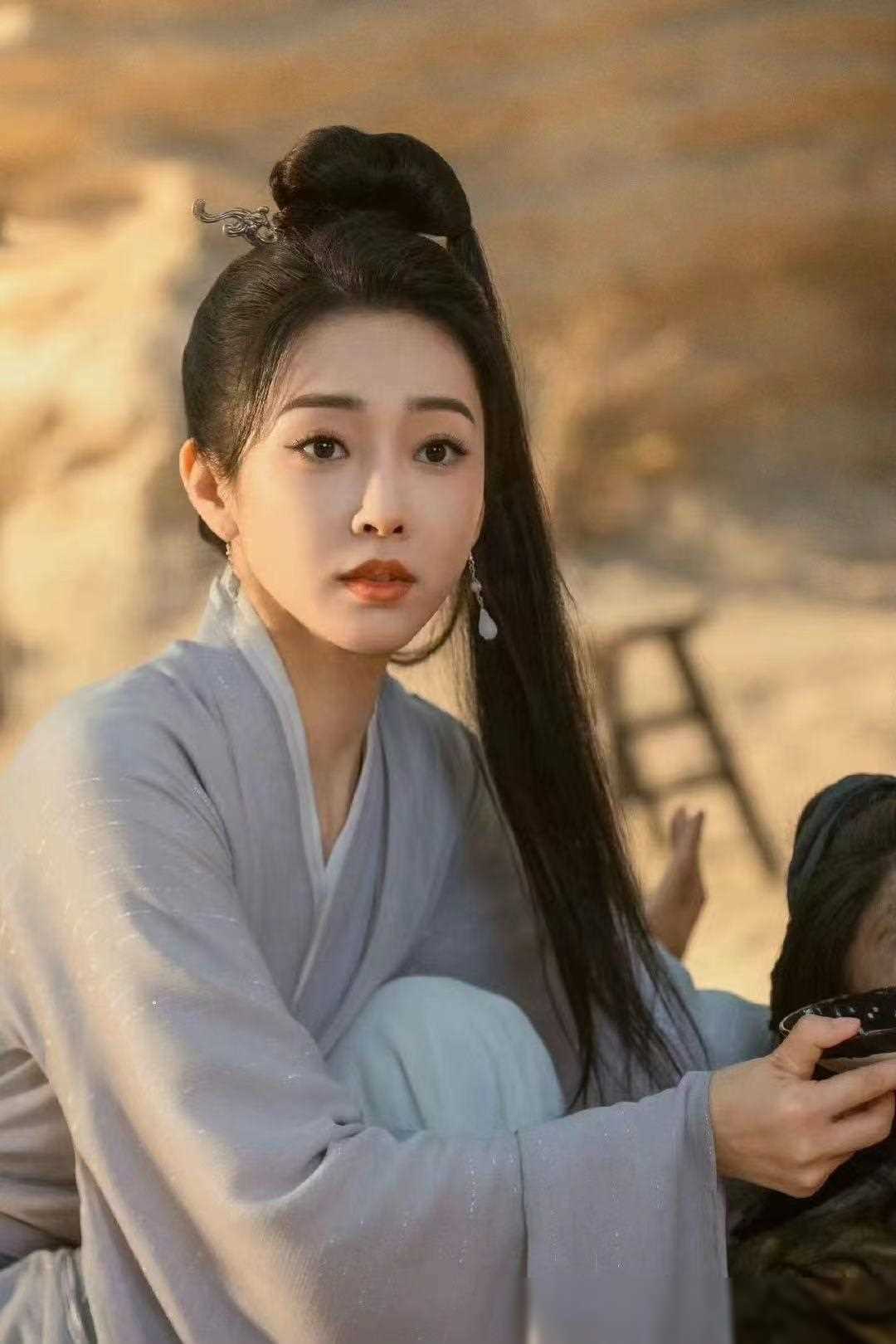 希望宣璐未来能够带来更多精彩的作品和演绎,让