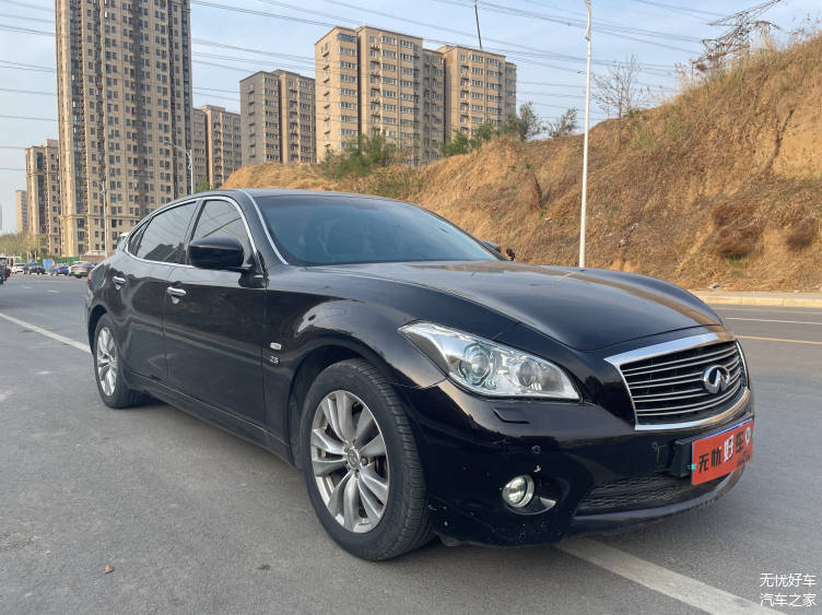 英菲尼迪q70l:对标宝马7系,奥迪a8,奔驰s级,当年买它都是大哥_搜狐