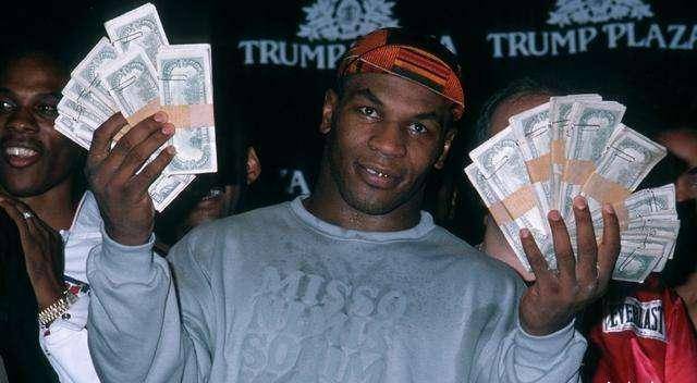 拳王口味到底有多重泰森搞定300斤女狱警而他钟爱中年妇女