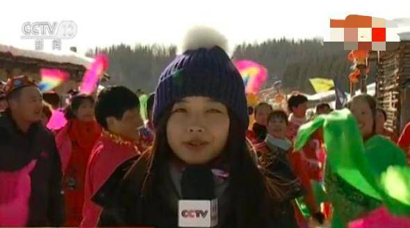 最美记者王冰冰旧照被扒,皮肤黝黑像土妞,逆袭过程被赞励志_小时候