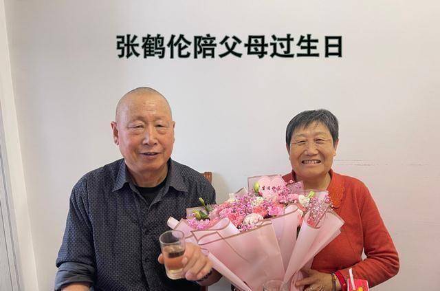 德云社演员返璞归真用行动表达对父母的爱这也是传承