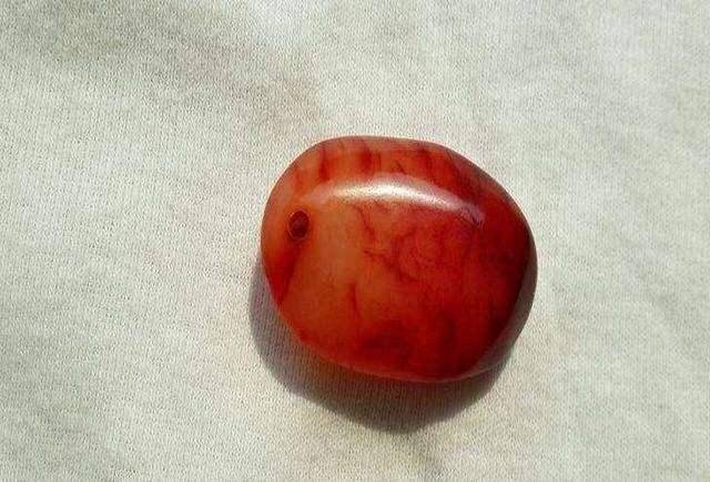 塞羊腿三年后取出,抹上麒麟竭用火烧_玉石_红色_方法