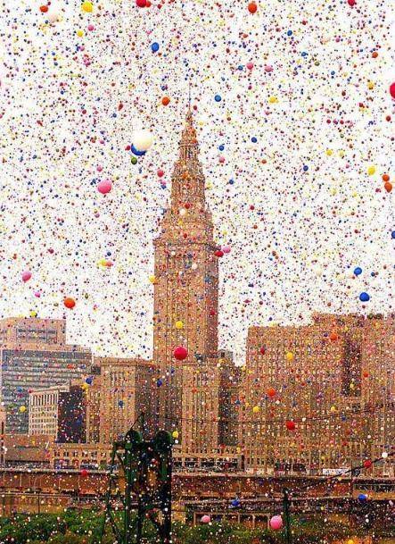 最愚蠢的世界纪录美国人在城市上空放飞150万只气球后悲剧了