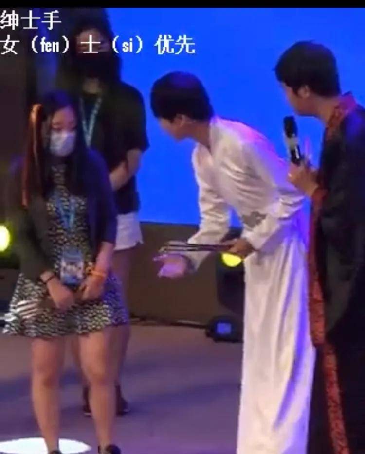 原创            王俊凯的温柔和浪漫，王俊凯的幸运纸条都写了什么？-王俊凯有什么意思