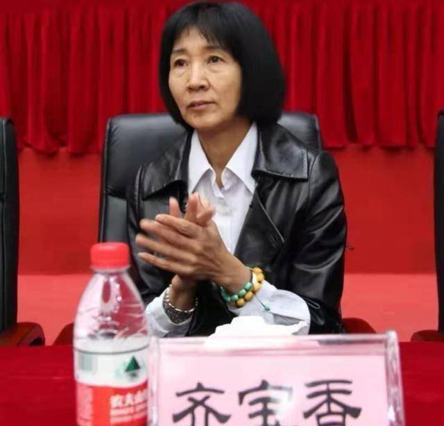 (1975):阎桂丽第二届北京全运会(1965):林慧卿在新中国成立十周年之际