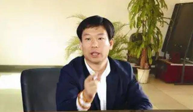 辽宁神秘富豪拿6亿给员工发年终奖自称是工人的儿子