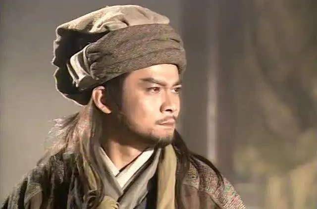 乔峰更是成为了黄日华的专属角色,每每提及这个名字,大家就会想起他