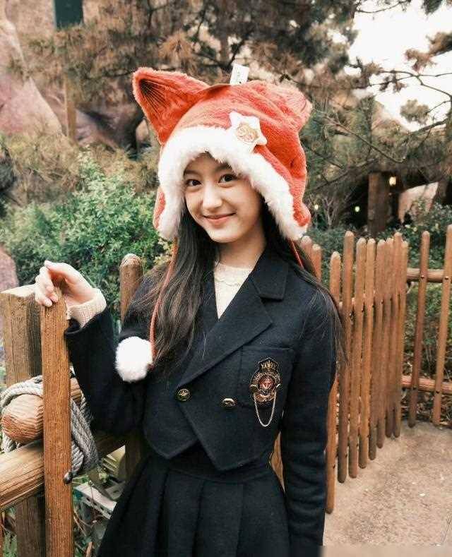 原创追风者热播王一博与女儿裴佳欣时光之旅再续前缘